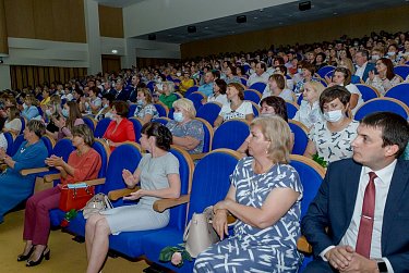 В Оренбурге отметили социальных работников